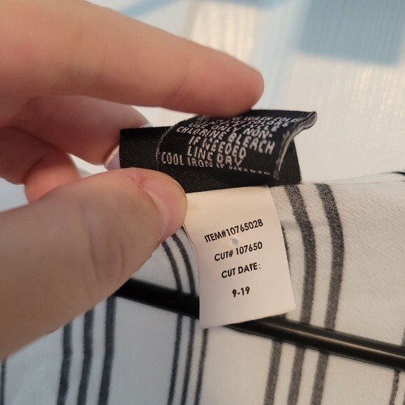 Torrid White Black Stripe Surplice Faux Wrap Top Long Sleeve Plus Shirt 2X - Picture 5 of 8